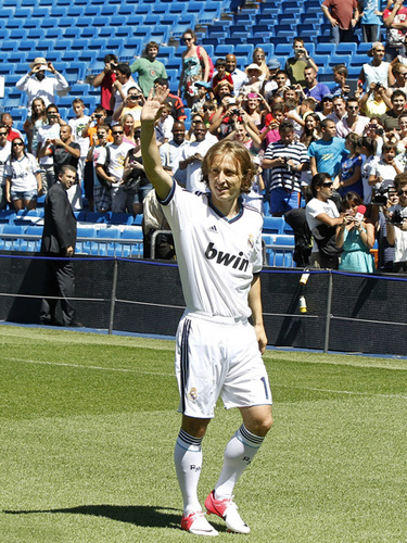 佩杜拉：虽然莫拉塔赛季至今13场0进球，但科莫依然信任他